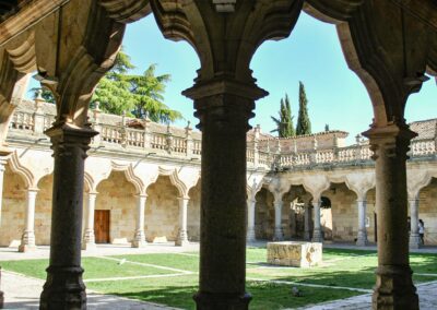 Ciudad Salamanca patio interior